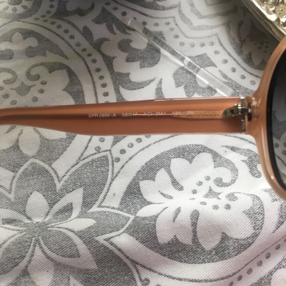 Prada sunglasses Real!!! - Picture 4 of 7